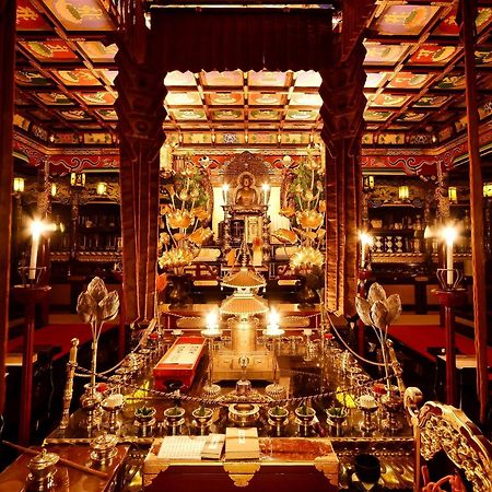 Отель Koyasan Shukubo Fugenin Экстерьер фото