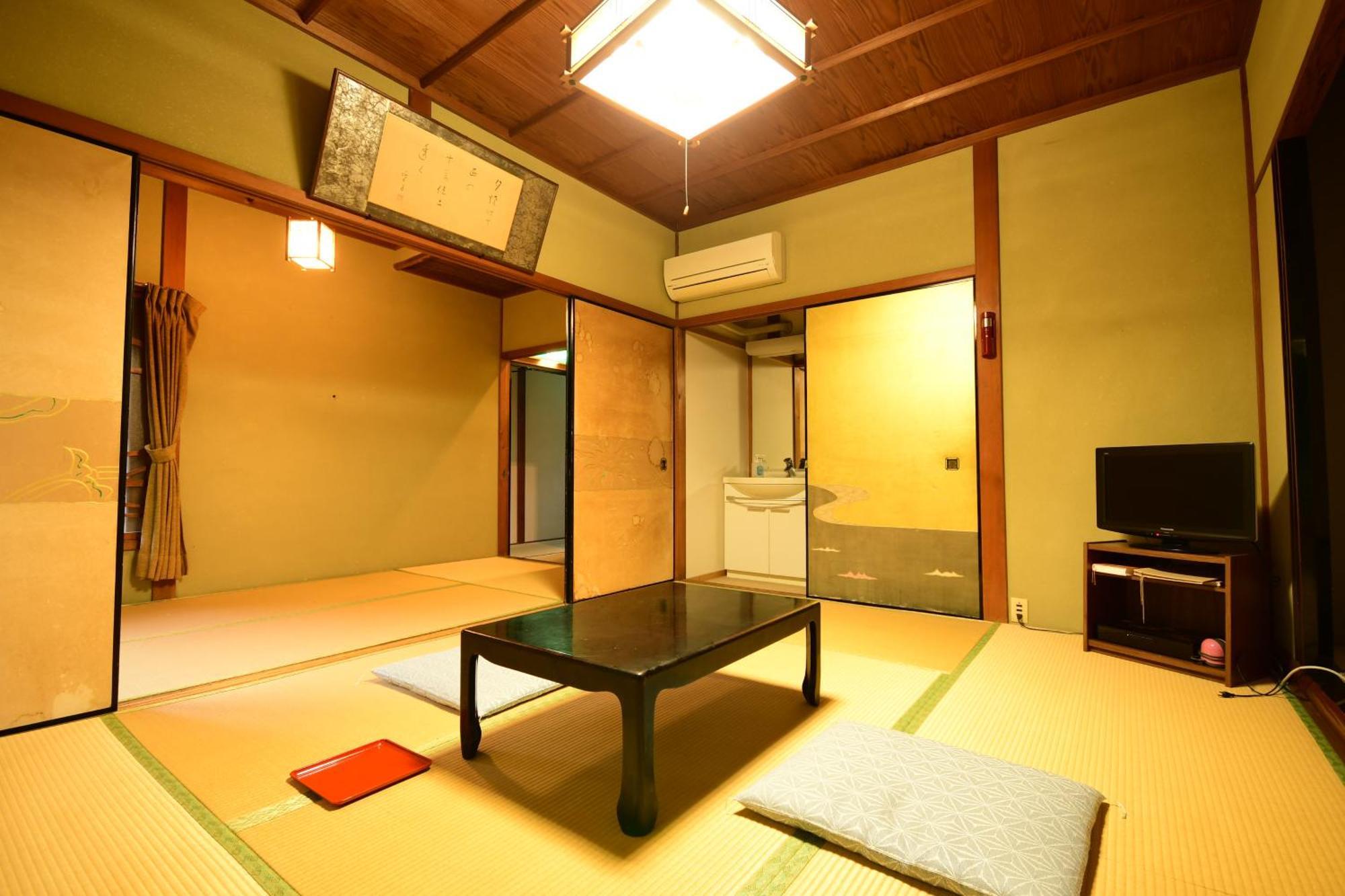 Отель Koyasan Shukubo Fugenin Экстерьер фото