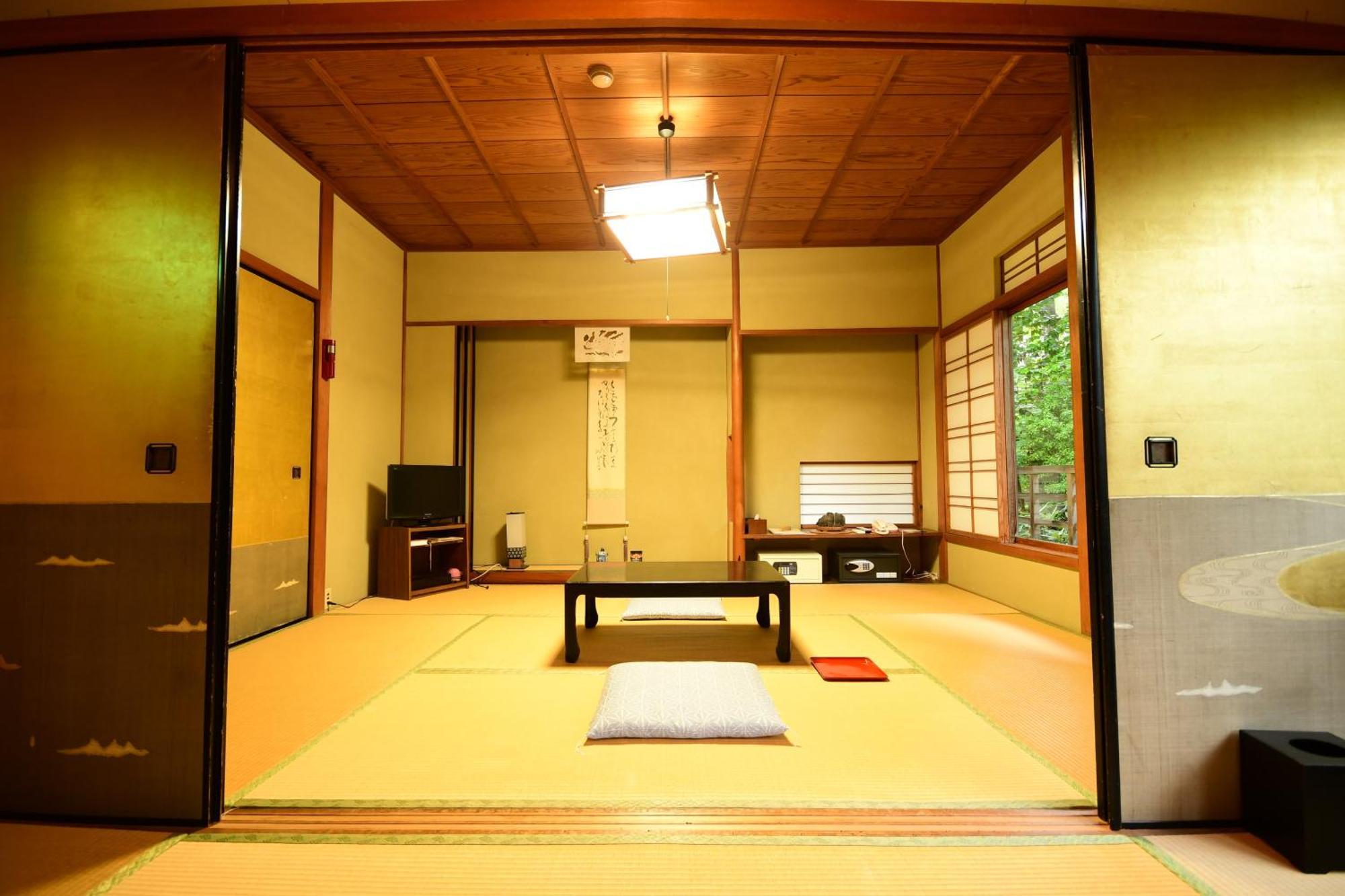 Отель Koyasan Shukubo Fugenin Экстерьер фото