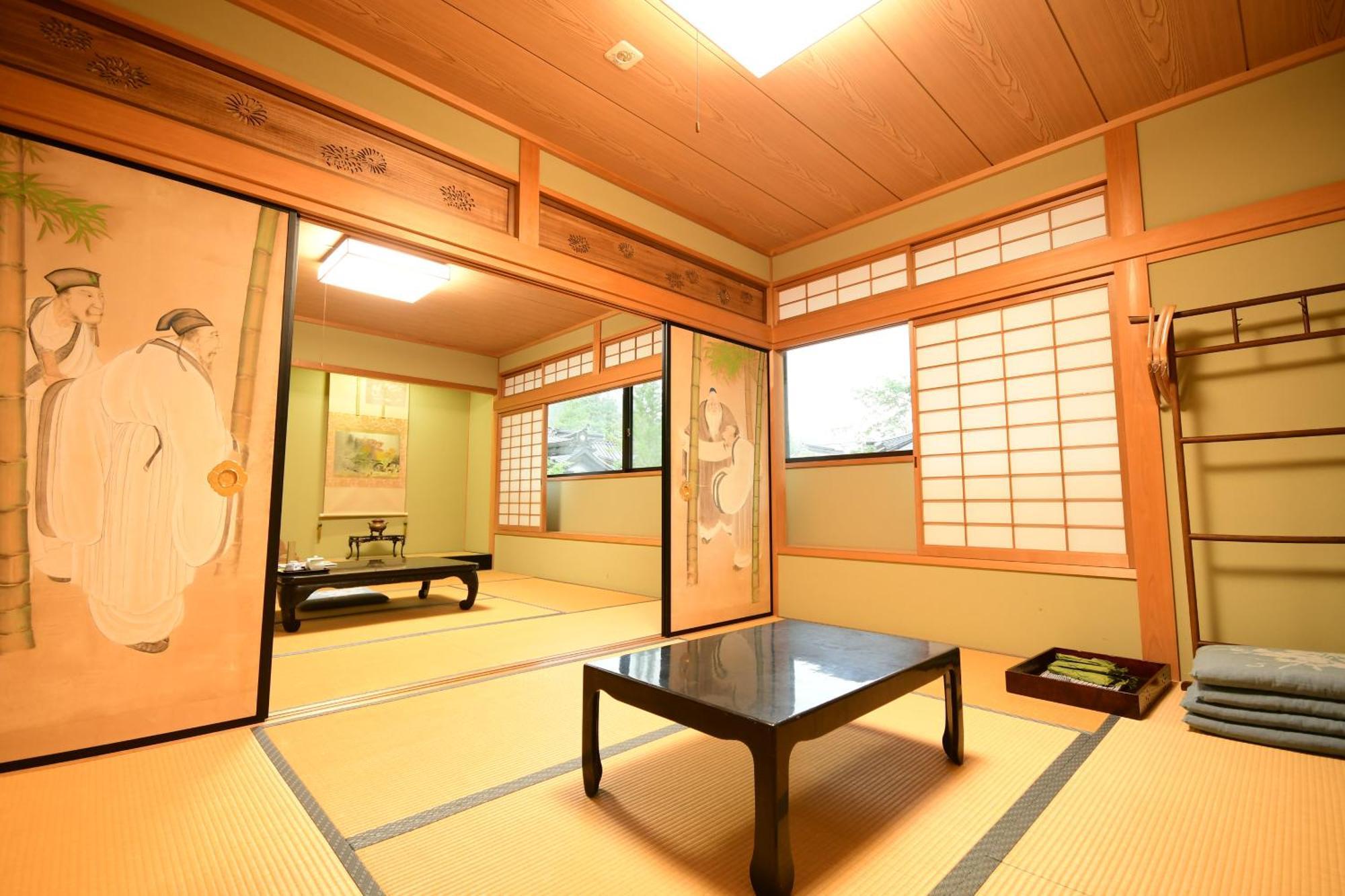 Отель Koyasan Shukubo Fugenin Экстерьер фото