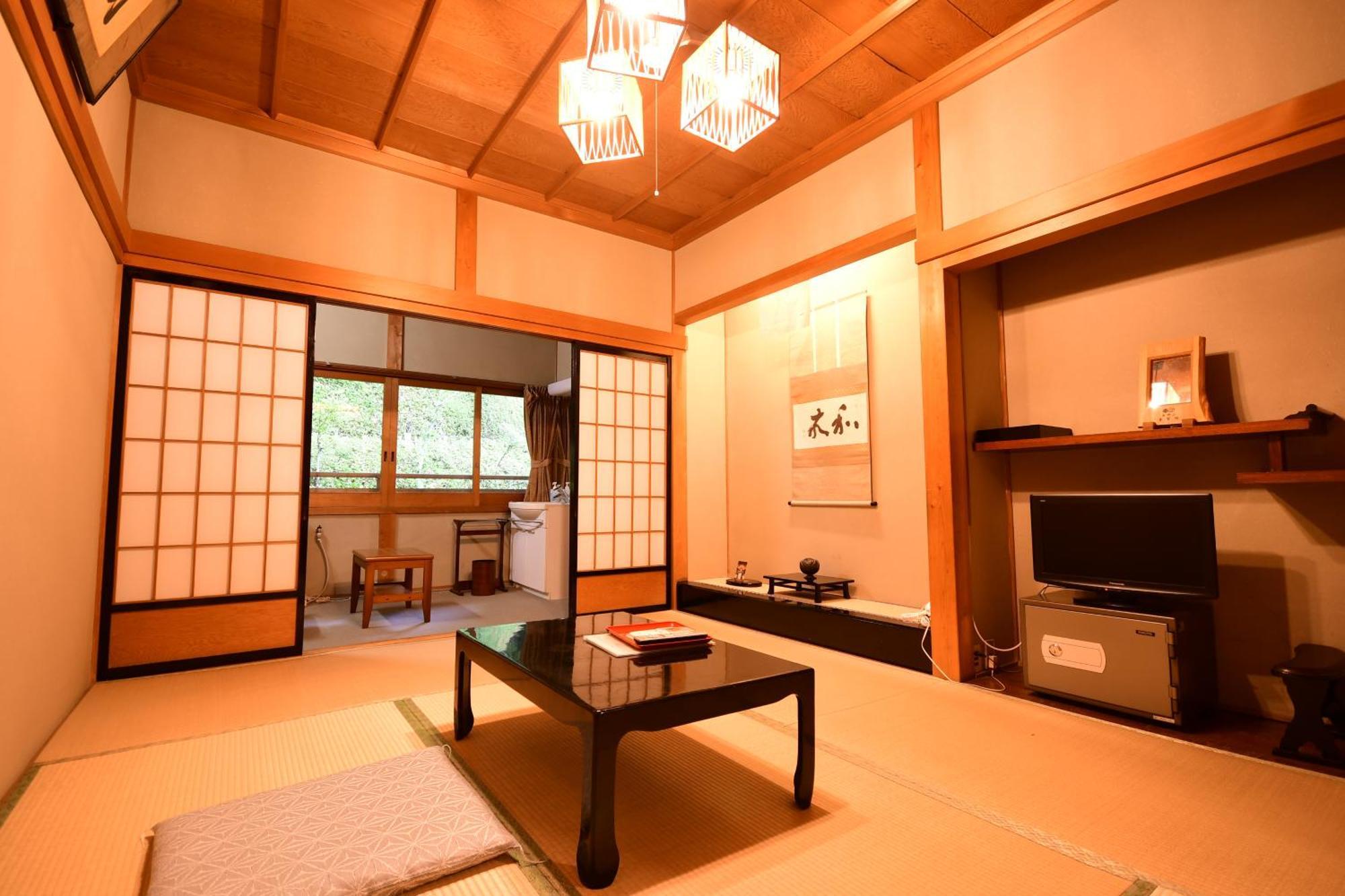 Отель Koyasan Shukubo Fugenin Экстерьер фото