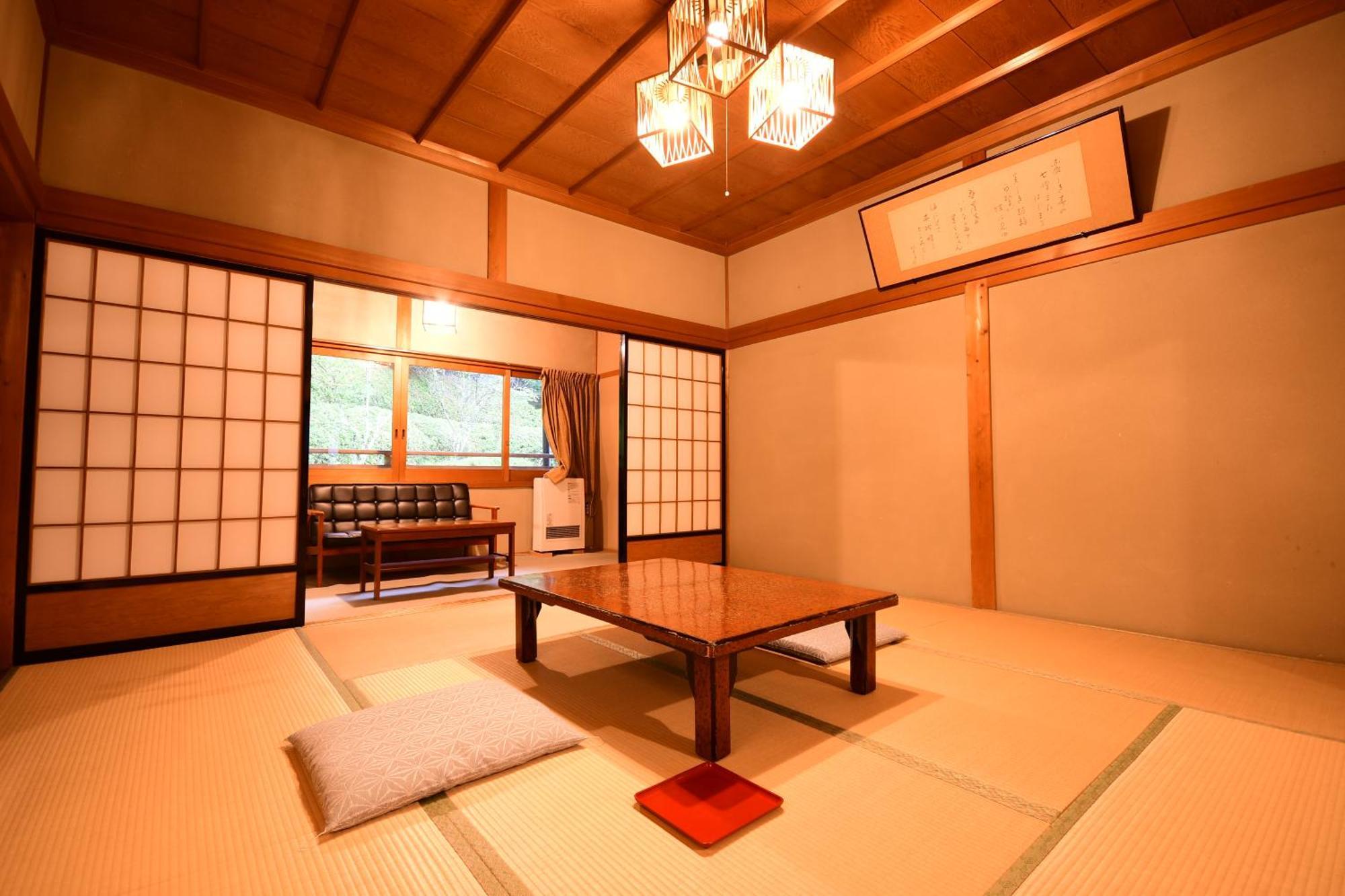 Отель Koyasan Shukubo Fugenin Экстерьер фото