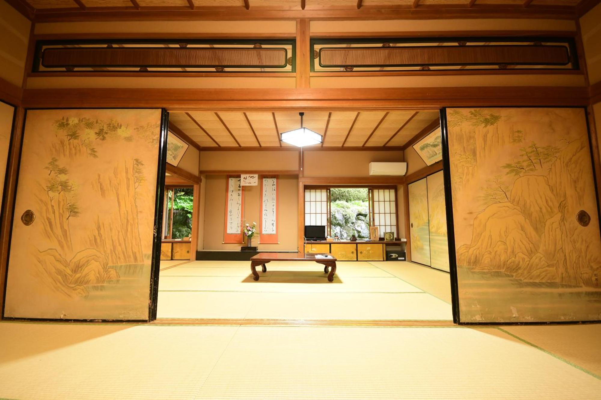 Отель Koyasan Shukubo Fugenin Экстерьер фото
