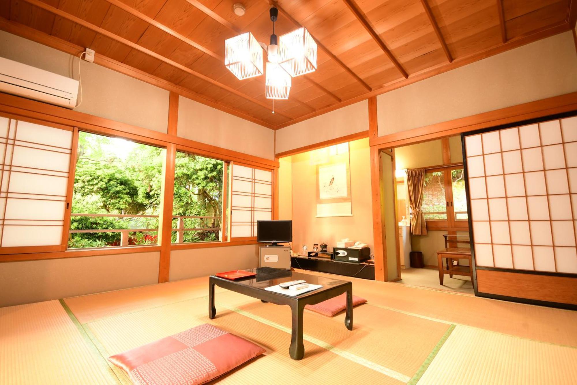 Отель Koyasan Shukubo Fugenin Экстерьер фото