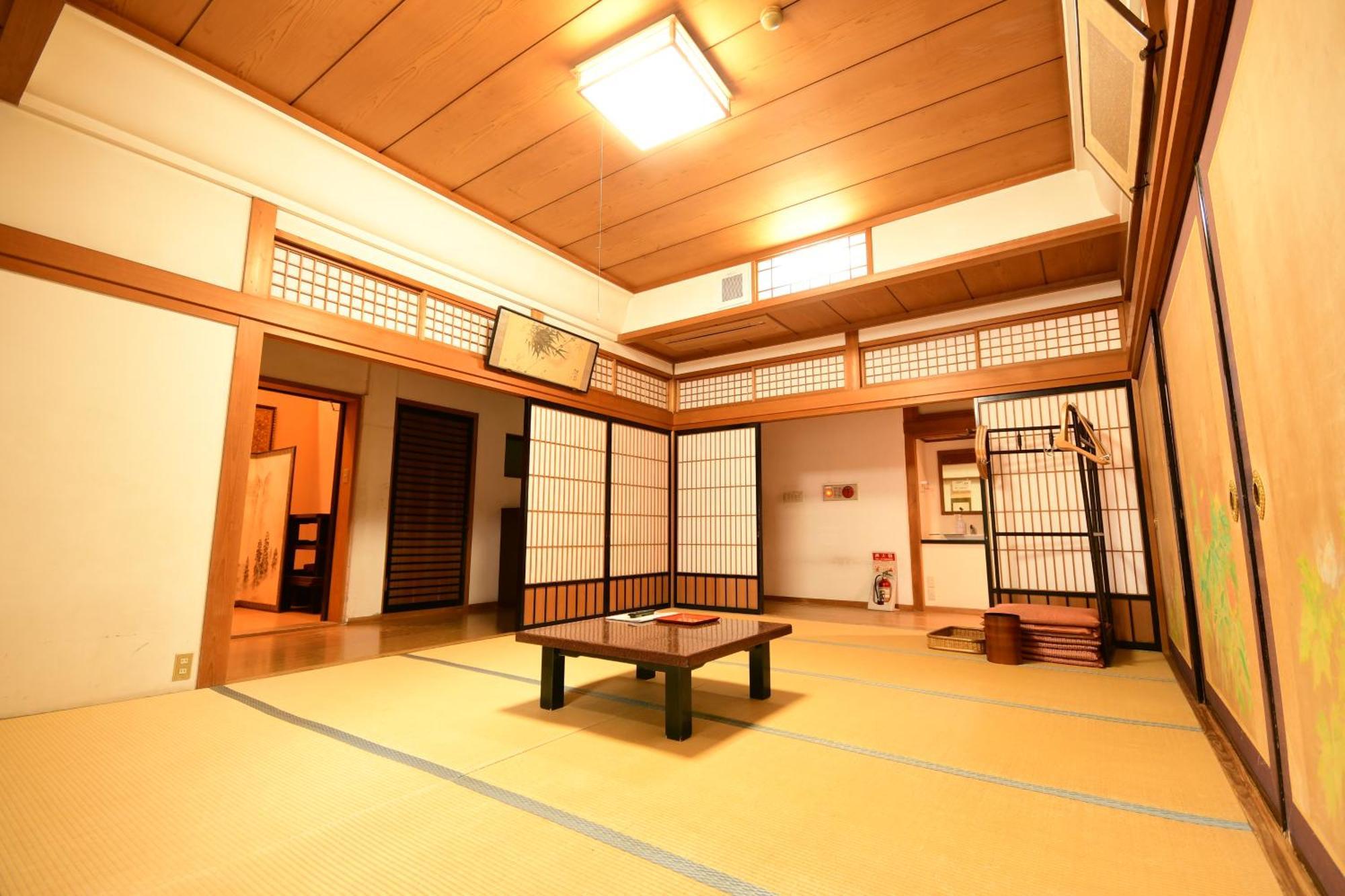 Отель Koyasan Shukubo Fugenin Экстерьер фото