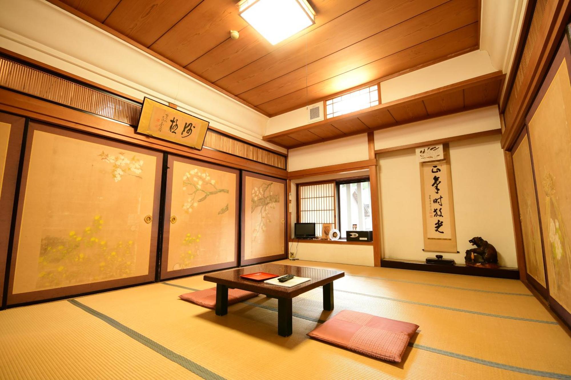 Отель Koyasan Shukubo Fugenin Экстерьер фото