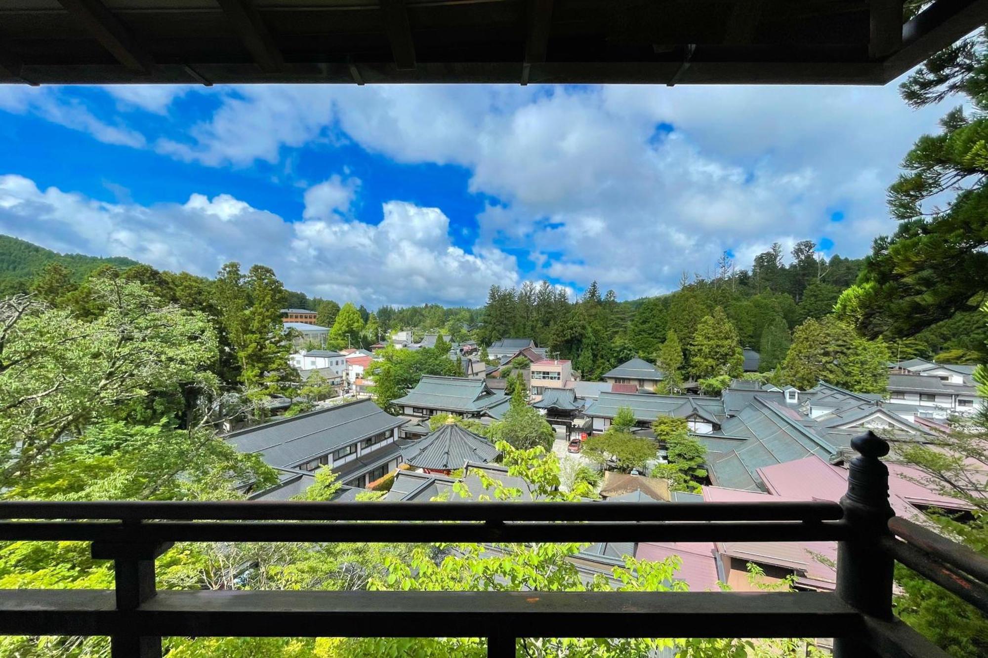 Отель Koyasan Shukubo Fugenin Экстерьер фото