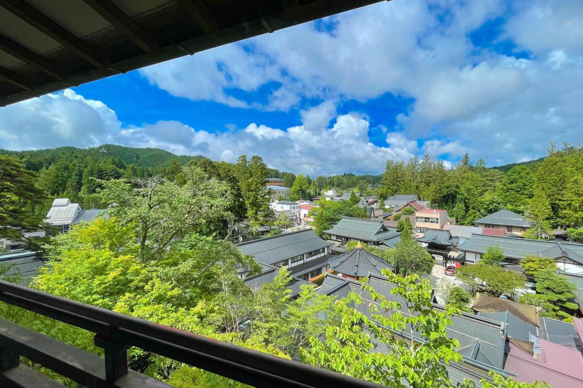 Отель Koyasan Shukubo Fugenin Экстерьер фото