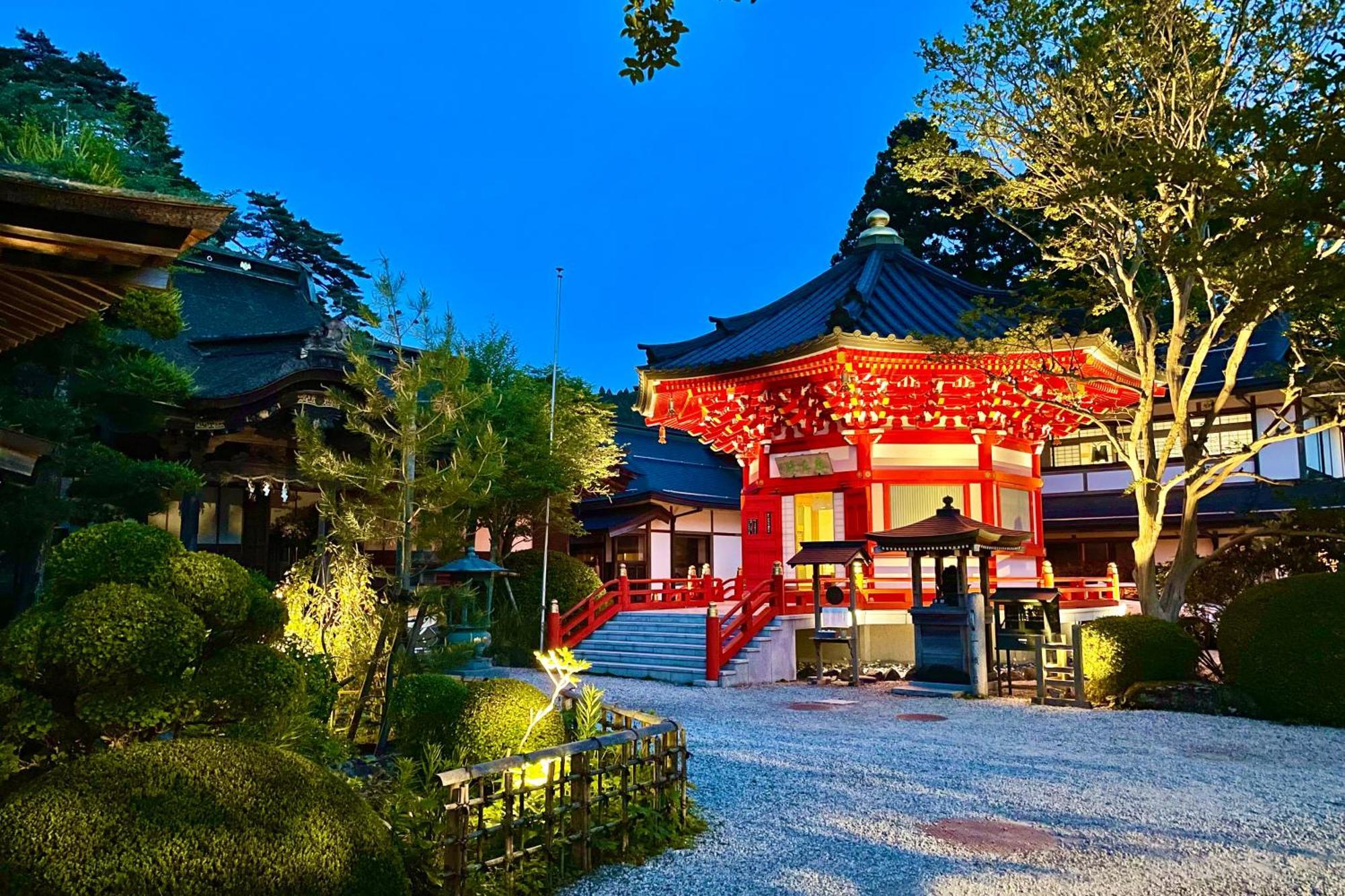 Отель Koyasan Shukubo Fugenin Экстерьер фото