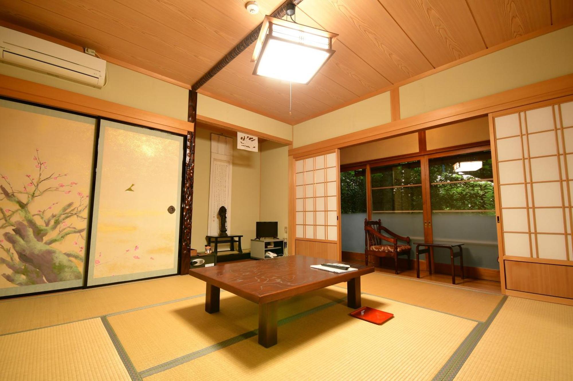 Отель Koyasan Shukubo Fugenin Экстерьер фото